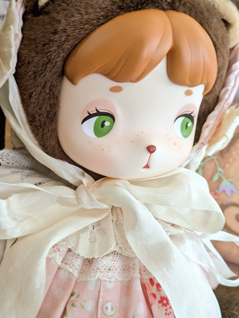 choukodoll's tweet photo. Bebeちゃん、Mステスペシャルで見た、ショートカットになってたあいみょんにちょっと似てるかも…笑
うう写真に写らない可愛いさがある子だ…一眼なら写せるかな…？
(この大掃除の？)(最中に？)(一眼を？)(だす？？)

お顔の立体感がとてもとても可愛いんだけど、スマホじゃ写らない…！ https://t.co/Cl2FlSmw47