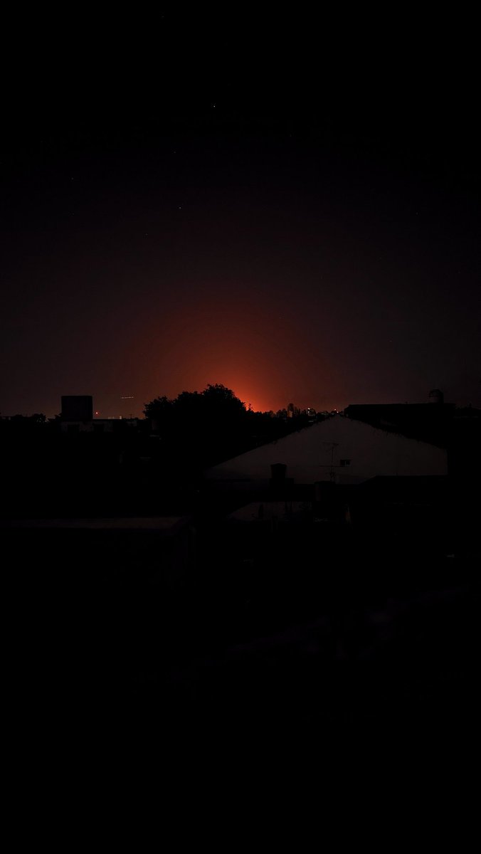 SebaFernandezB's tweet photo. Apagón o Stranger Things?
#sinluz #edesur #apagón https://t.co/c2WeRgQWRO
