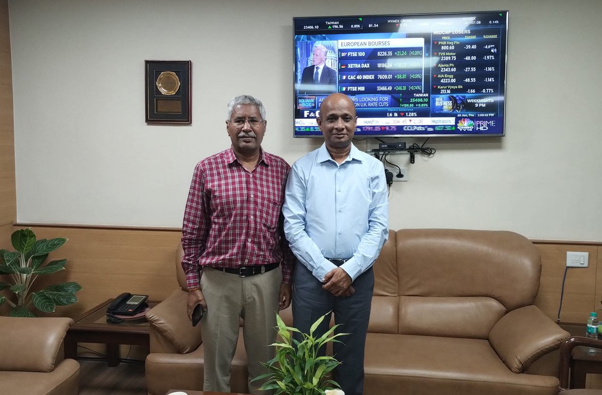 1990 के दशक में IIT दिल्ली में मेरे वरिष्ठ, बेहद सरल, सौम्य प्रवृति के धनी, ईमानदार और कुशाग्र बुद्धि के धनी श्री <a href="/MeenasSugrive/">Sugrive Meena IRS🇮🇳</a> जी, IRS एवं प्रिंसिपल कमिश्नर, कस्टम्स, लुधियाना को उनके जन्मदिन पर मेरी ओर से हार्दिक बधाई एवं शुभकामनाएं !
आपको नव वर्ष 2026 शुभ हो सर !
#रामरामसा