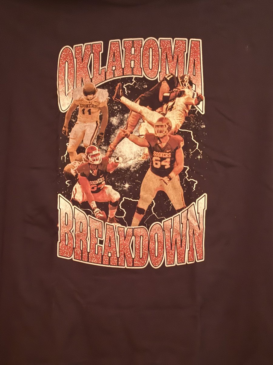 blaker2020's tweet image. Buttery soft and 10 percent off! Got a new shirt for Christmas! @OK_Breakdown