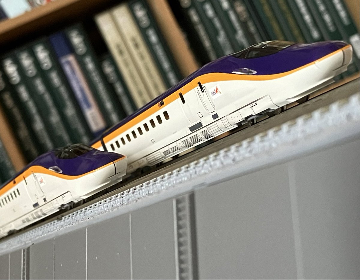 NGAUGE0611's tweet photo. 今年はE8系新幹線が一番買ってよかった模型となりました！
　E3系から山形新幹線のバトンを受け継ぎこれからの活躍が期待される車両✨
 #2025マイベストKATO https://t.co/pOSZNVGnZY
