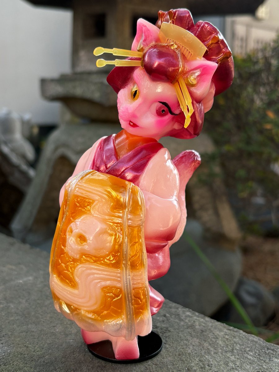 本年ソフビ納めは ヒカリトイズ様 @hikaritoys 物ノ怪少女 化猫遊女