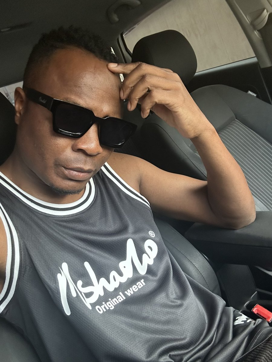 KINGTEEDEE3545's tweet photo. Which color will you g for? We just inspected the quality l, my team and I  approved so now manufacturing has to start, The material is of great quality and international standard!! 
Mshasho is made for the world to see
Follow @mshashoapparel 

#mshashoapparel
#mshasho https://t.co/rT0nIA7zpo