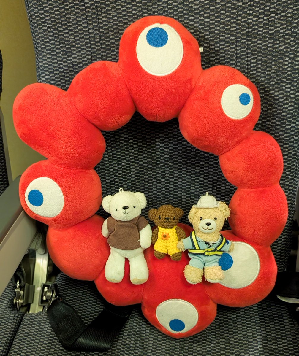 seibi3_beardo3's tweet photo. 🧸 ことしも いろんな ところに いったね✈️
🐻‍❄️ いっぱい おいしい たべもの たべたね😋
🐻 みんなと いっしょで たのしかったよ🥰

🐻‍❄️🧸🐻 みなさん よい おとしを〜☺️🤗🙂‍↕️ https://t.co/R0TzLa8FFD