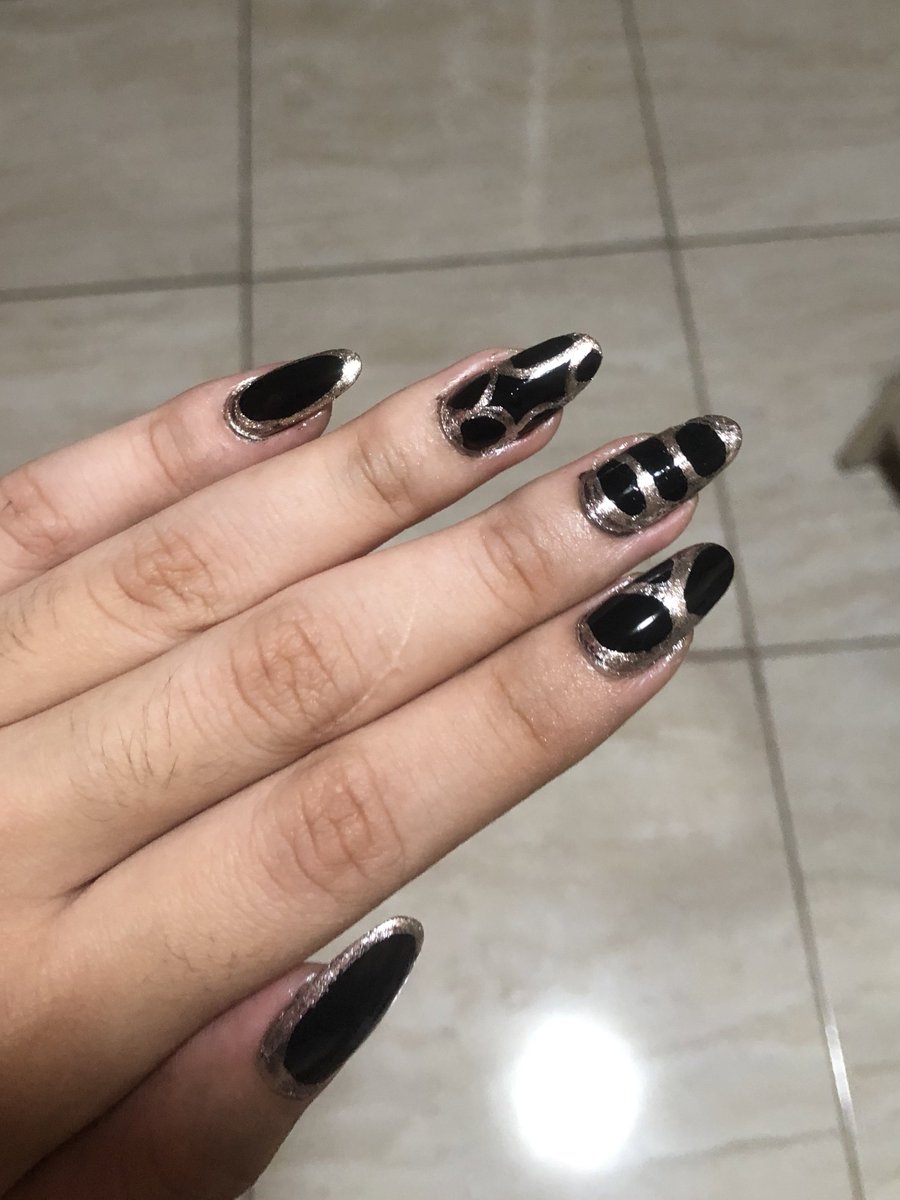 rafaetc's tweet photo. #nailstwt c retrospectiva das unhas q adorei em 2025 https://t.co/xSb0CuONZZ