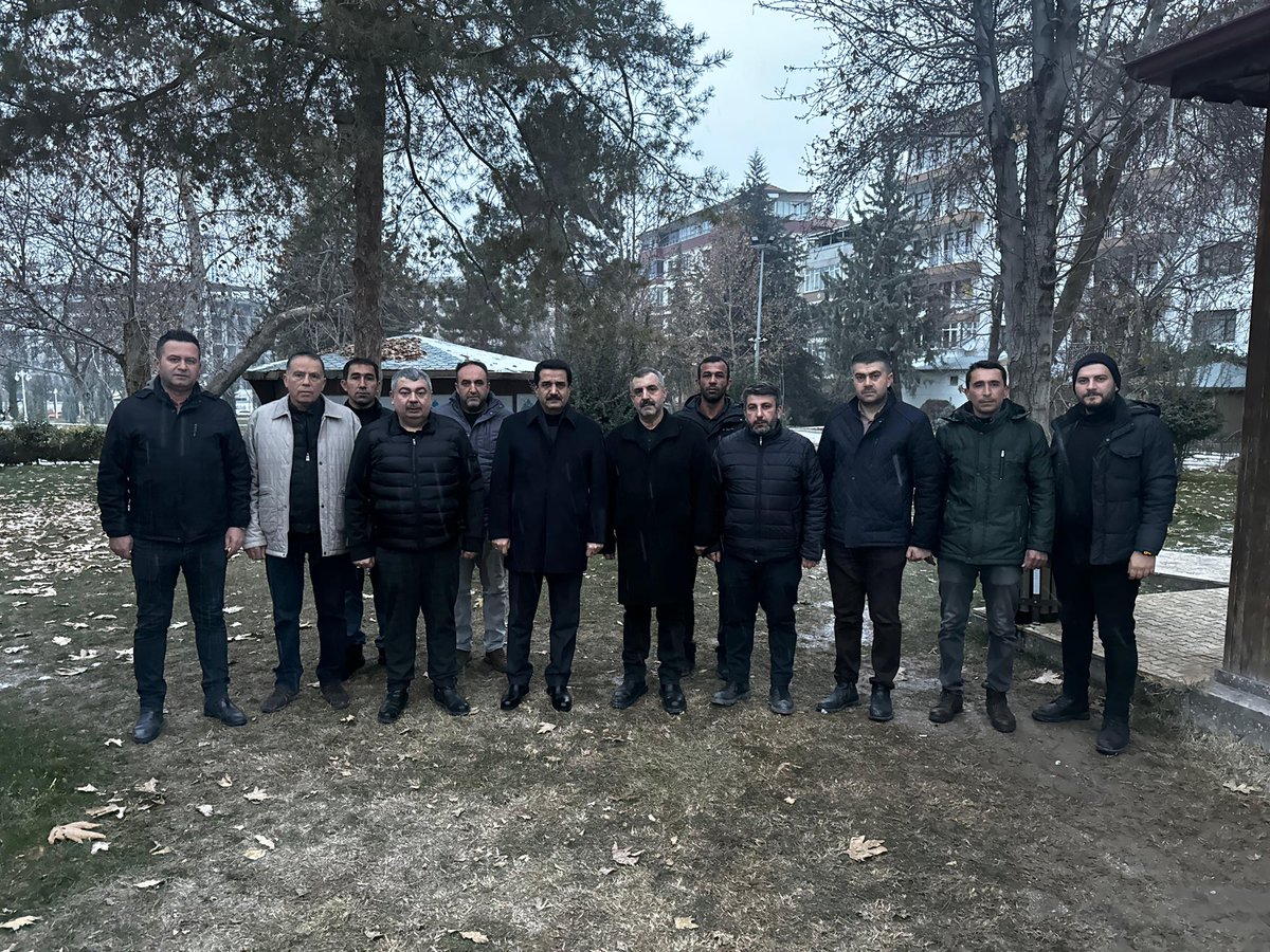 ⏰ 06:50

Malatya’mızda beklenen kar yağışı öncesinde, afet koordinasyon merkezimizdeki mesai arkadaşlarımızla bir araya gelerek, çalışmalar hakkında bilgi aldık. 

Hemşehrilerimiz müsterih olsunlar, ekiplerimizin görev başında.