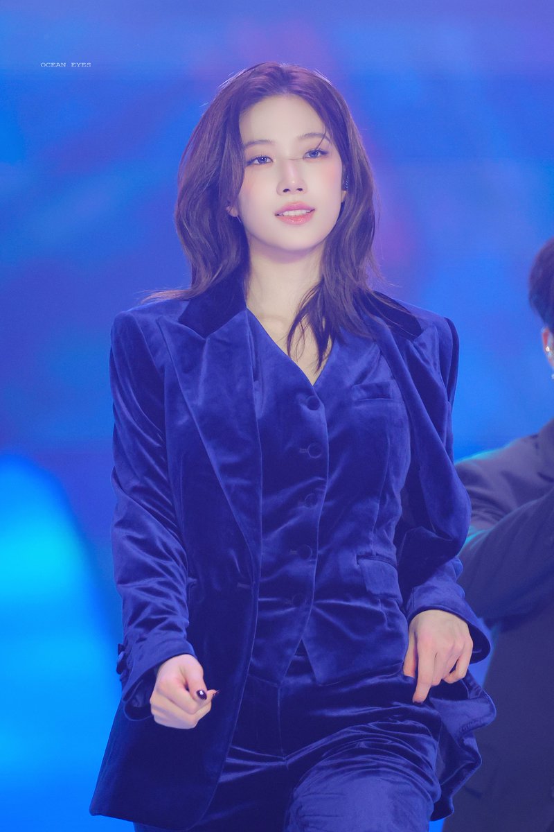 OCEAN EYES tweet media