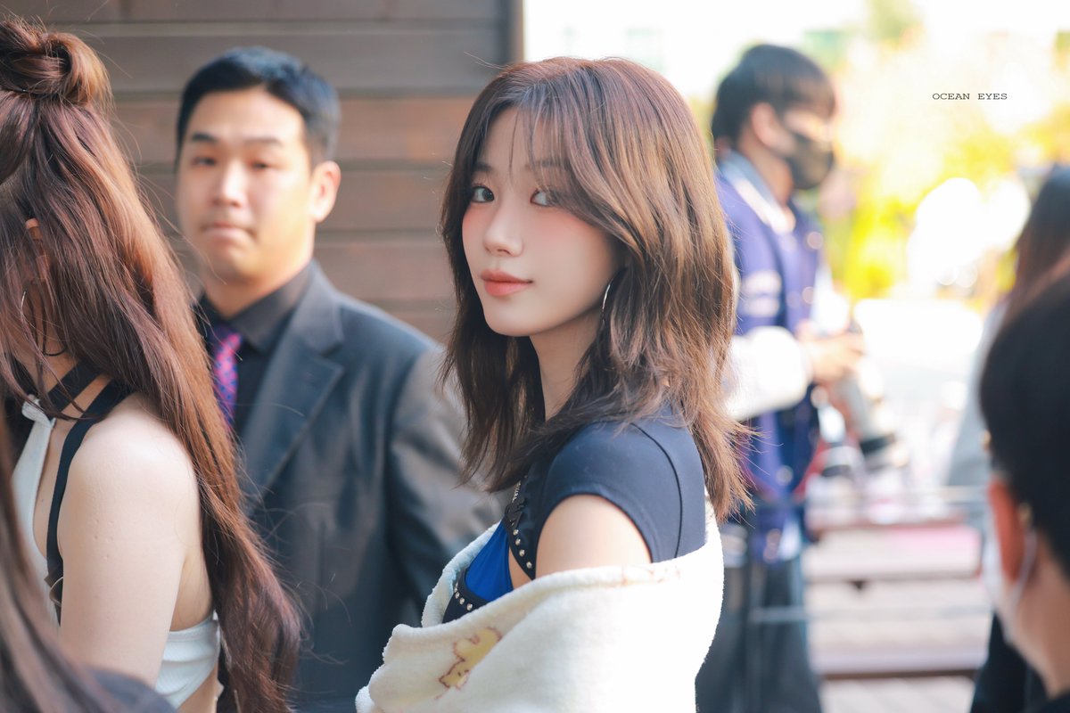 OCEAN EYES tweet media