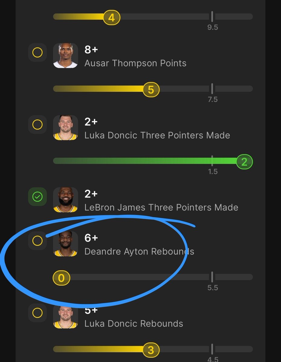 ARROWNATION's tweet image. DeAndre Ayton 0 rebounds... #lakers #ayton
