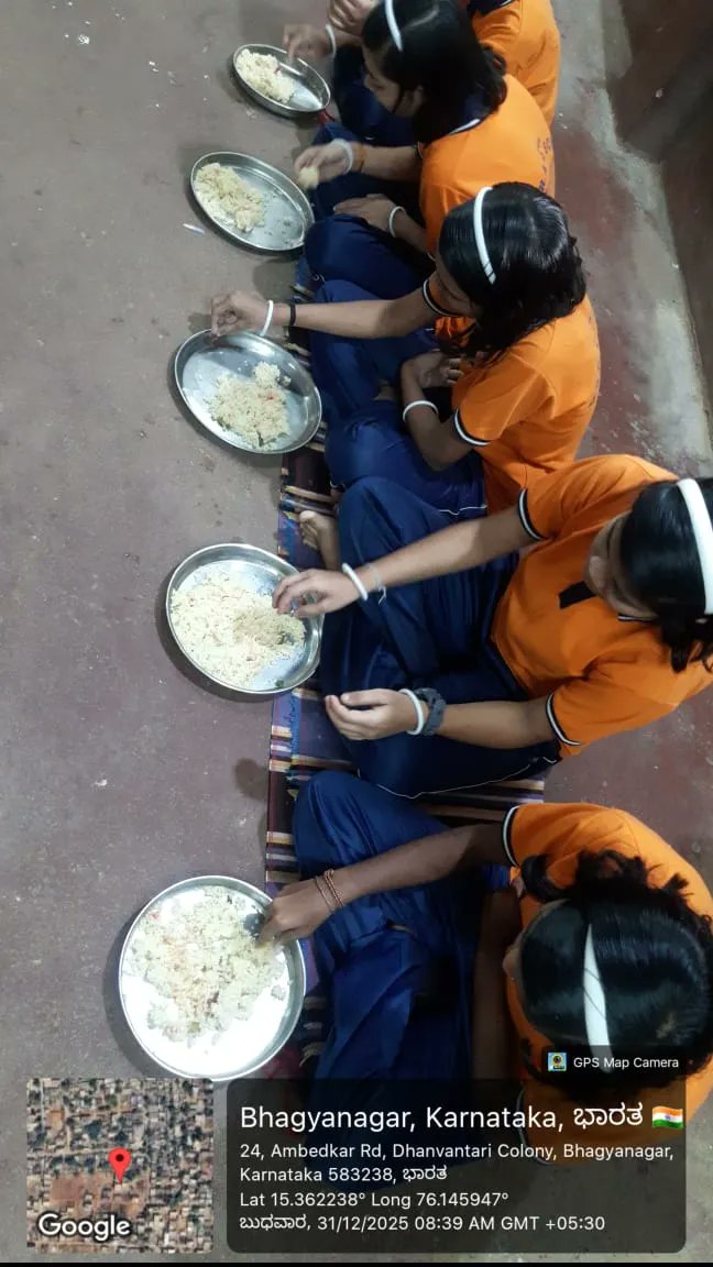 dbrars833's tweet photo. Breakfast  #SocialAudit_SWDMeals #SocialWelfare_Karnataka https://t.co/eR6awV33nZ