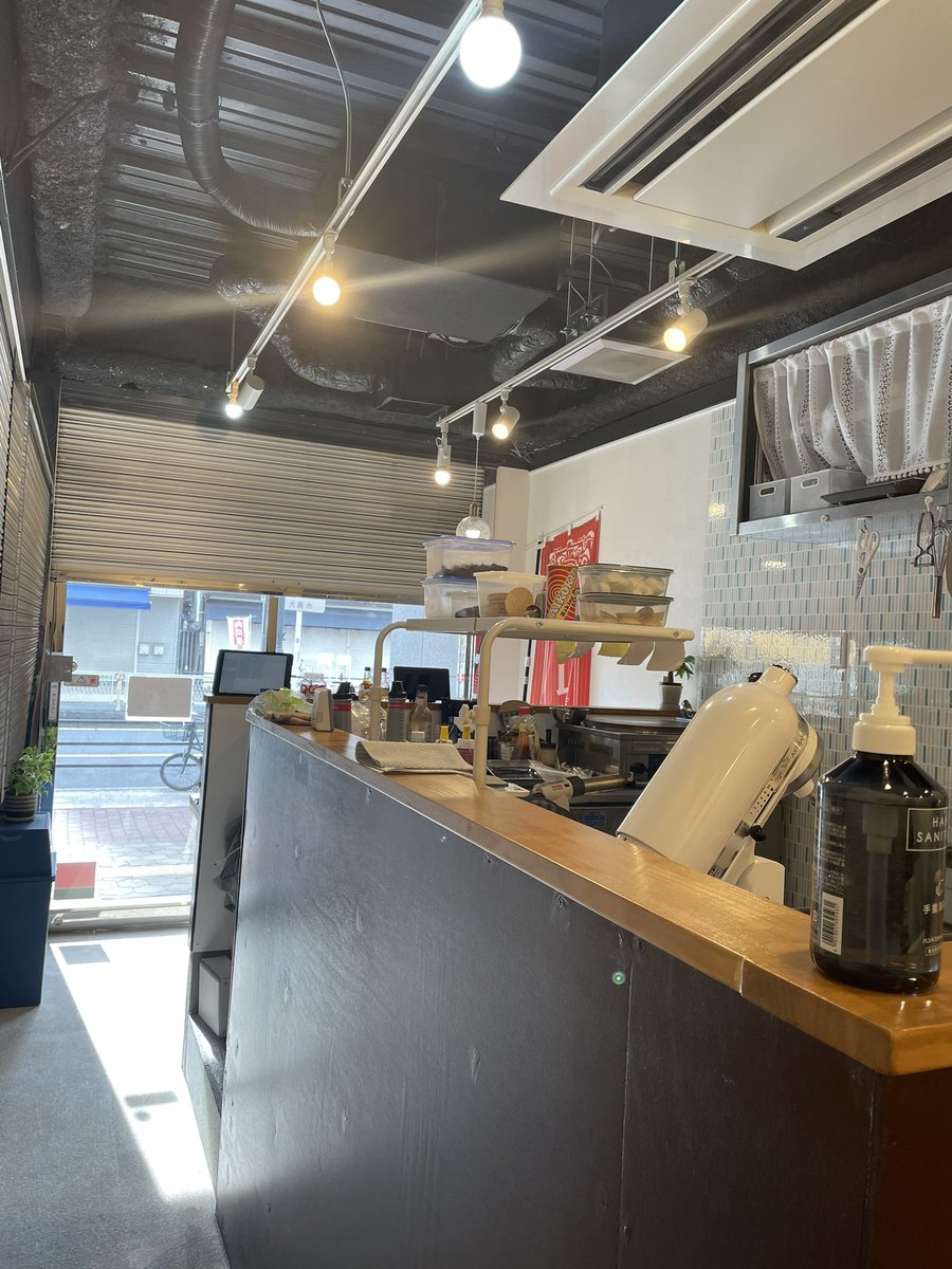 オープン前に…バックヤードめちゃくちゃ片付けした😂
お掃除係…頑張ります(笑)