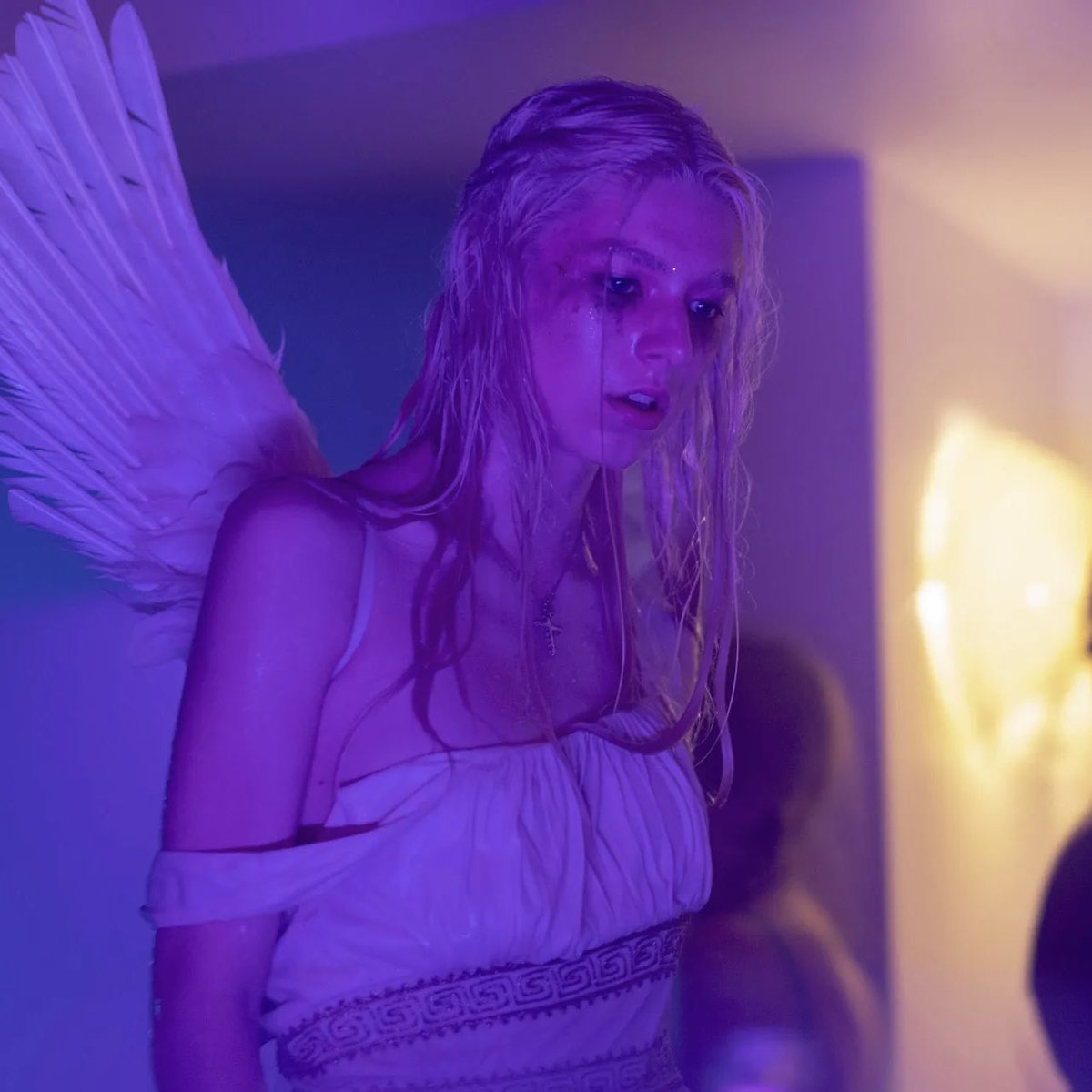 PopCrave's tweet image. Happy 27th birthday to the talented Hunter Schafer.