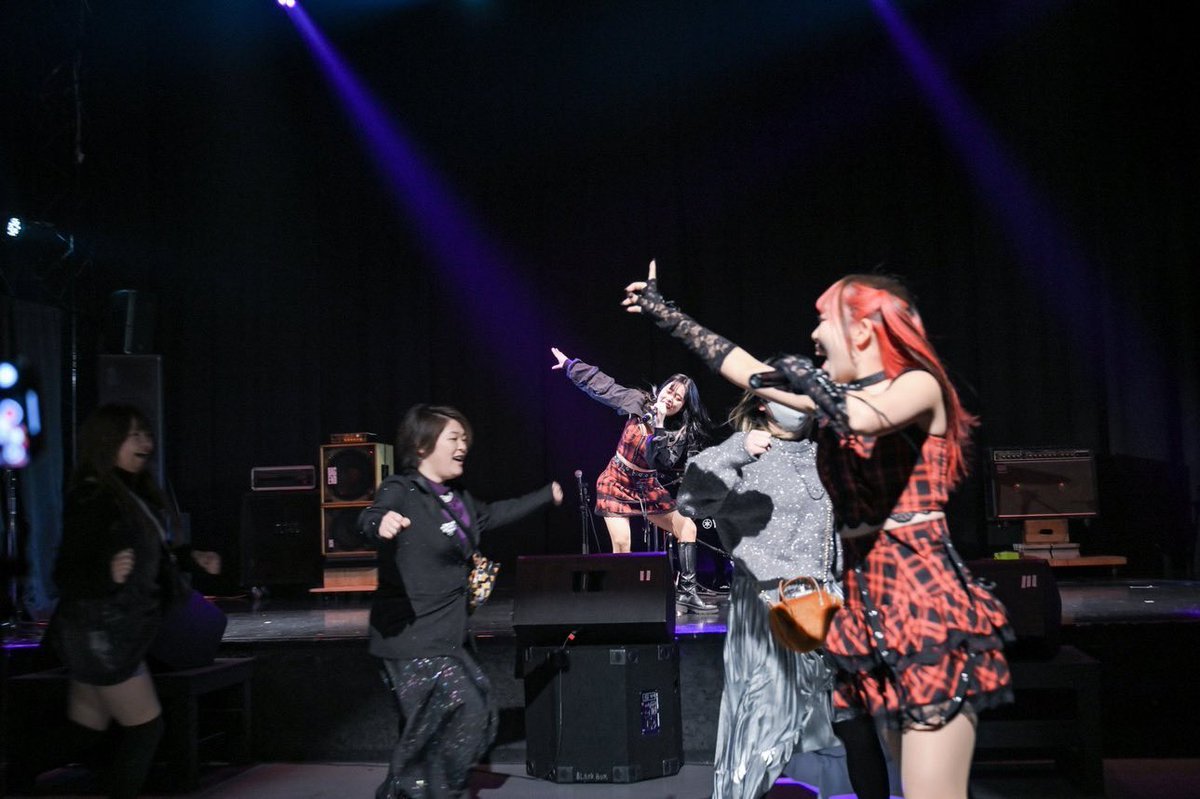 Plume agate tweet media