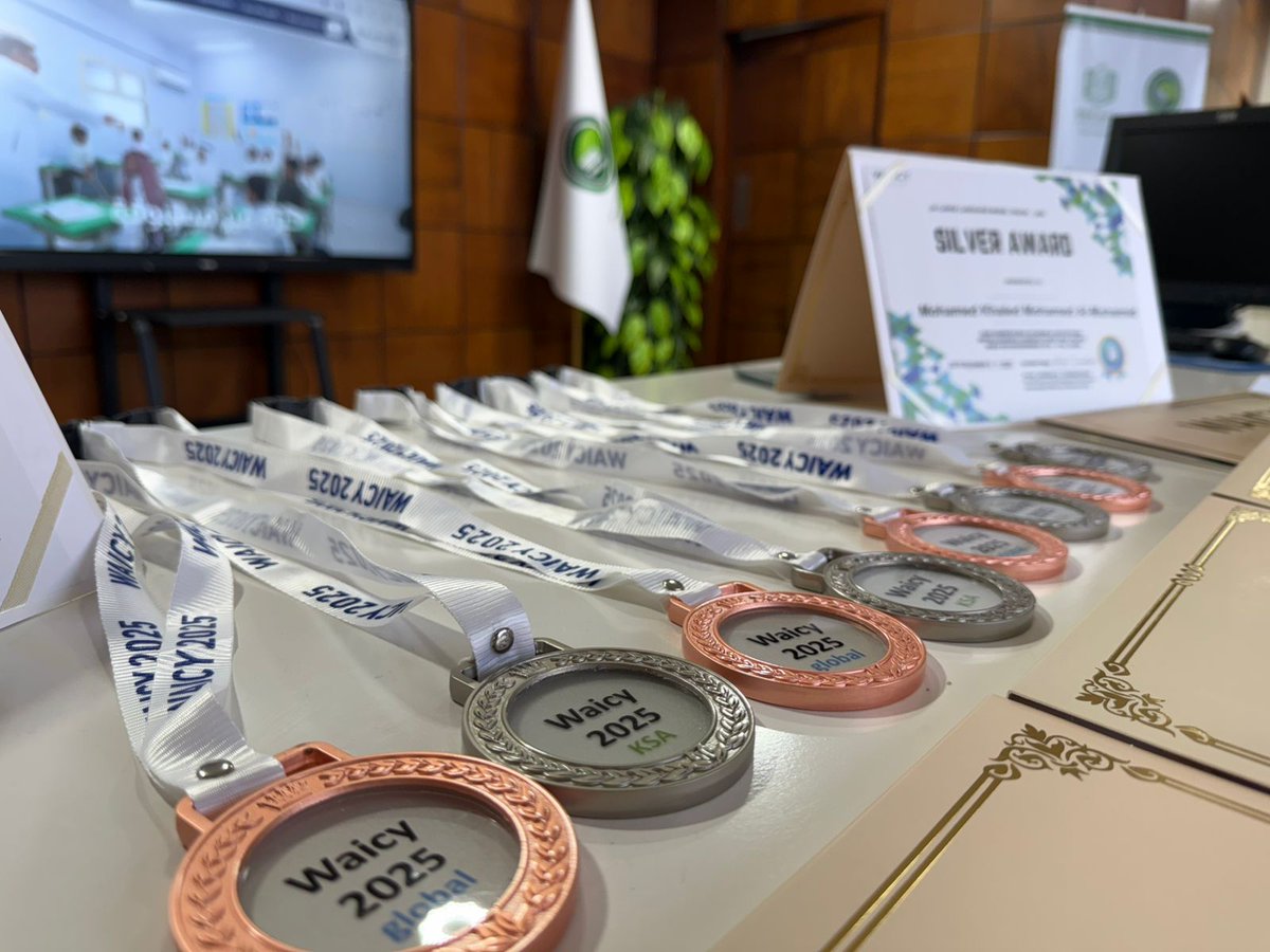 RowadBur's tweet image. انتظروا التكريم ⏳