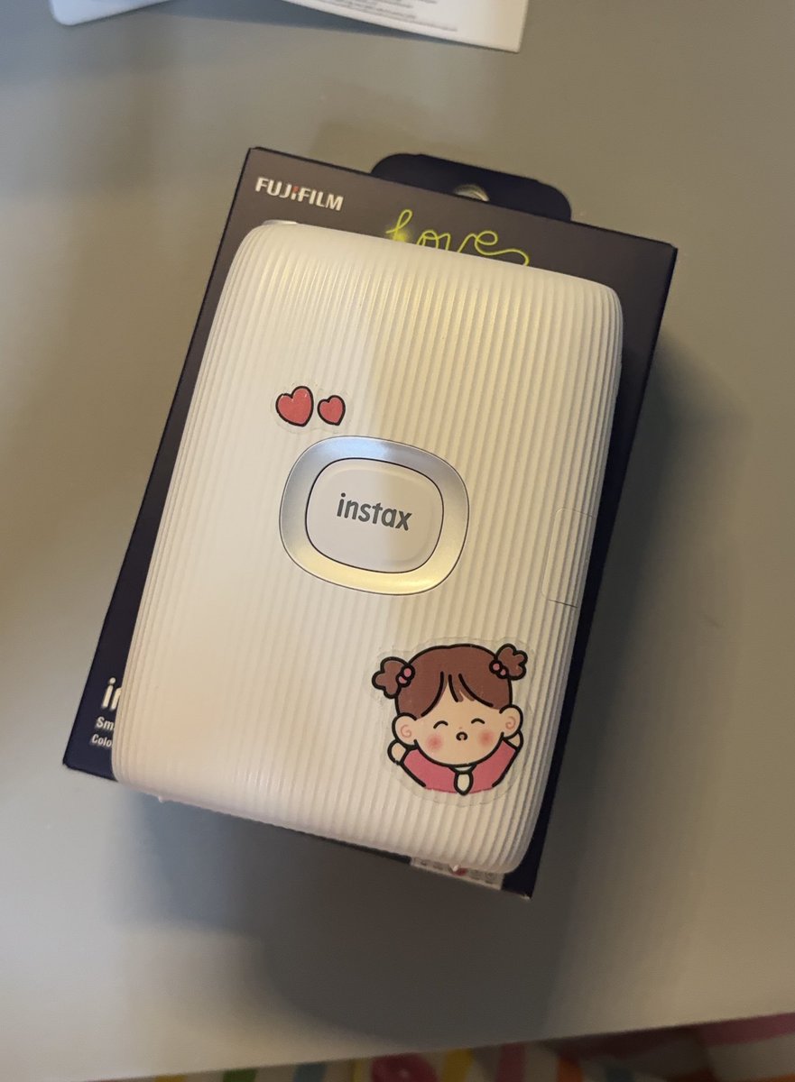 mamiibabybam's tweet photo. ส่งต่อ เครื่องปริ้นโพลาลอยด์ 📸
instax mini link2 สีขาว อุปกรณ์ครบ 1900฿
มีตำหนิเหนียวๆตรงสติกเกอร์นิดหน่อย อื่นๆใช้งานได้ปกติเลยค่ะ เพิ่มเติม DM 💌
#ส่งต่อ #ส่งต่อinstax #instaxminilink3 #กล้องดิจิตอล #โพลาลอยด์ #กล้องฟิล์ม https://t.co/BnWoojK7oM