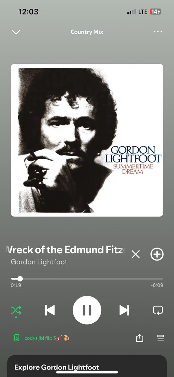 CPhelps_71's tweet photo. Garage beers and a classic https://t.co/C7KjavNIUz