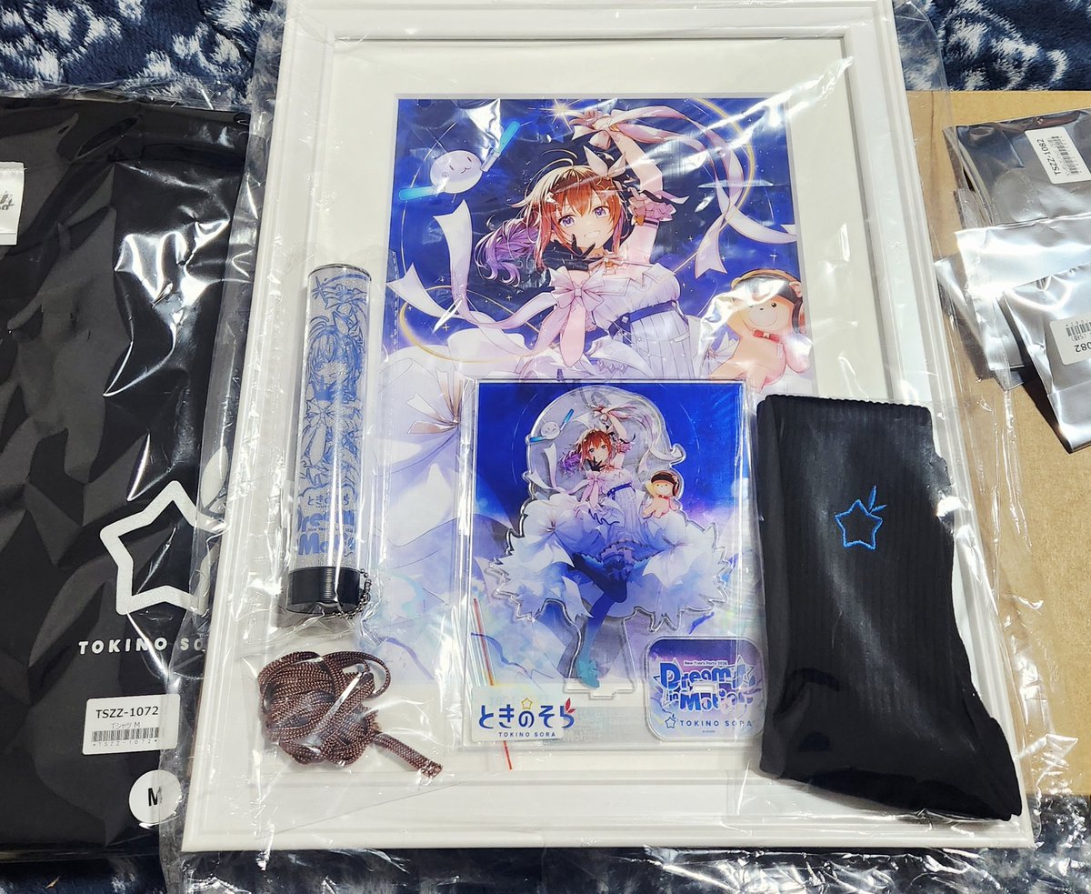 大晦日、今年最後の日にうちにも無事にグッズが届きました✨ 複製原画