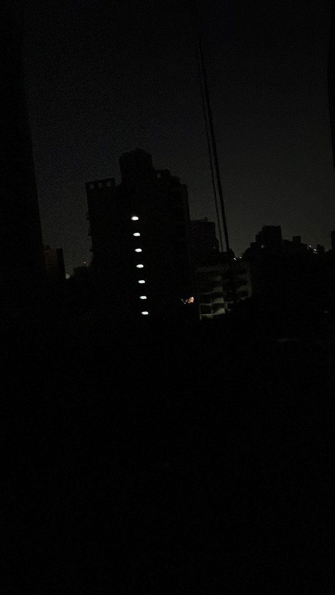 Por tercera vez en el día corte de luz en Remedios de Escalada.