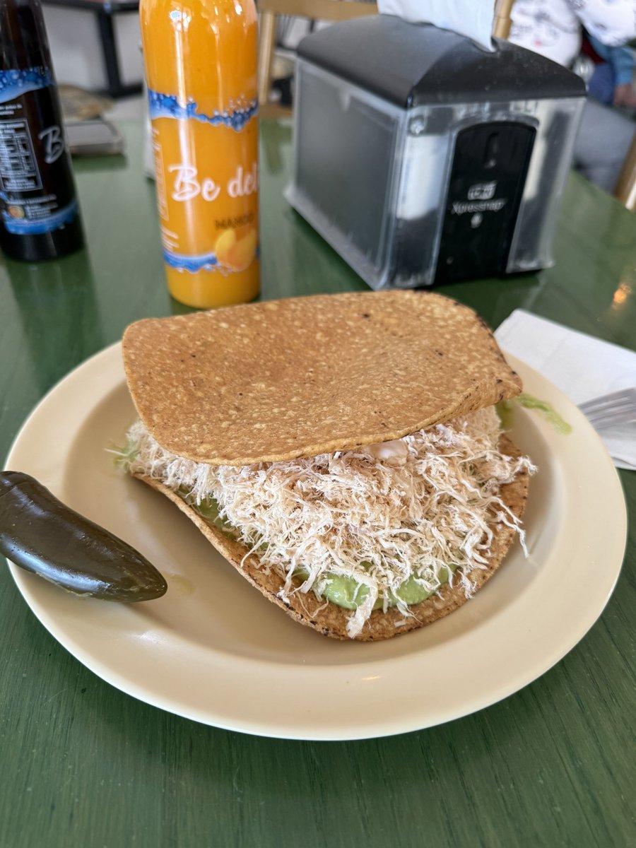 efrendmg's tweet image. primer día de novios en monterrey, increíble ciudad 🩵