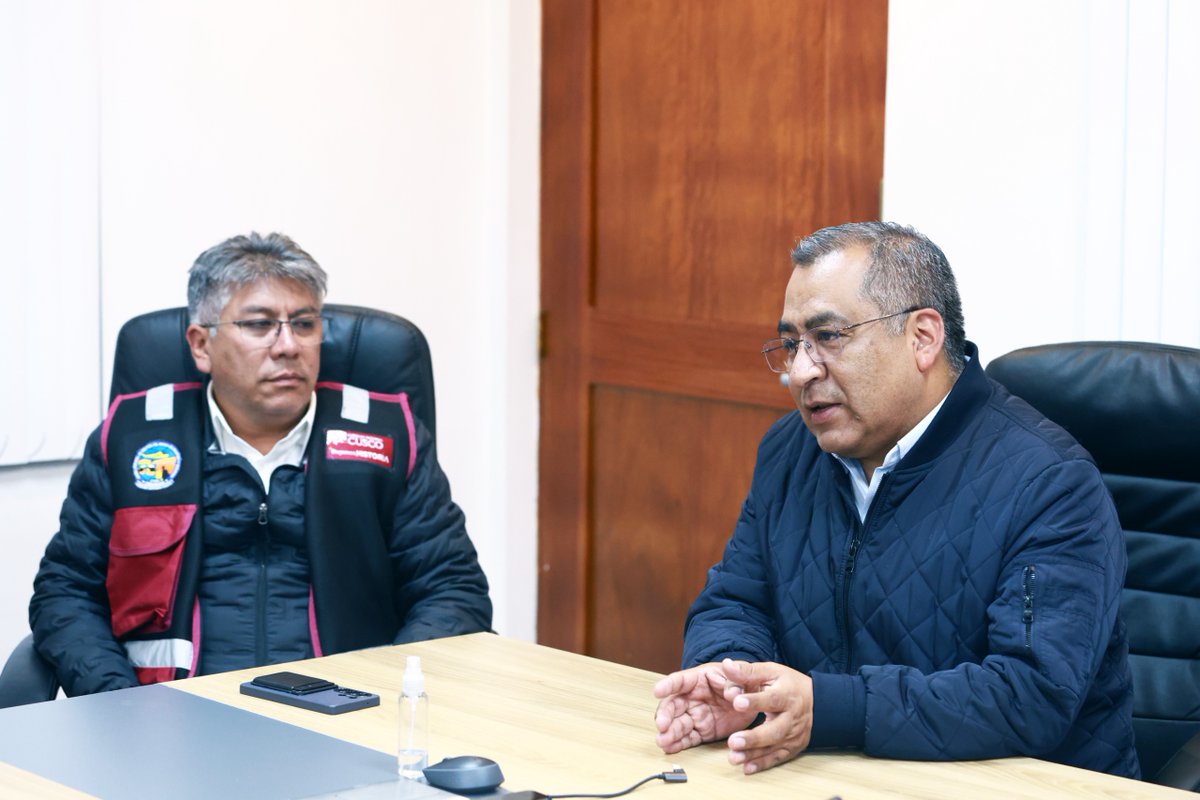 El presidente de la república, José Jeri, junto al jefe del Gabinete Ministerial y los ministros de Comercio Exterior y Turismo (MINCETUR) y de Transportes y Comunicaciones (MTC), llegaron a #Cusco para supervisar y reforzar el despliegue de atención que ya se viene realizando