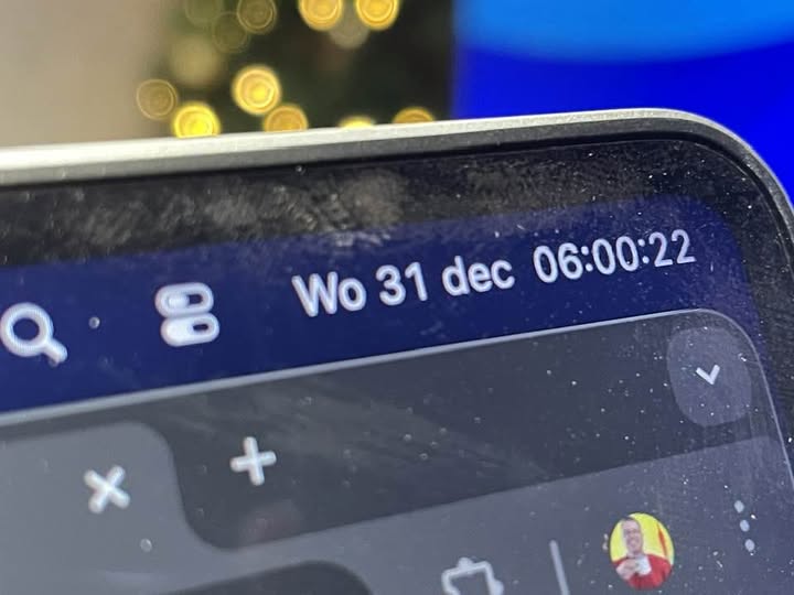 Goeiemorgen. De laatste dag van het jaar, het staat er echt op de klok :-)

Pas op. Het is glad in Zeeland, ik merkte dat op de stoep en klinkerwegen.

#ZLDWW:
- Oudejaarstradities: oliebollen, koenckelpotten en brommers zonder uitlaat.
- Een miljoen voor bewoners in de