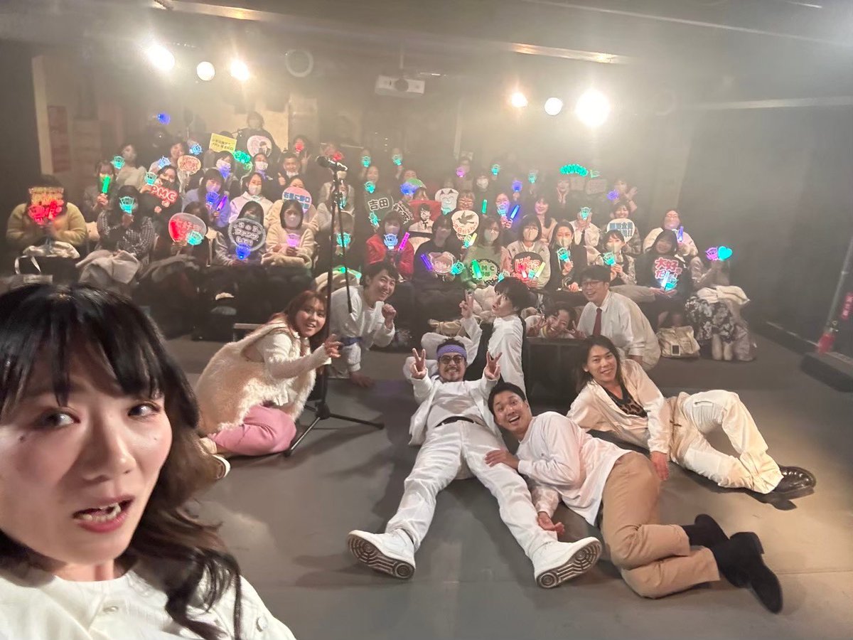 pmcguys's tweet photo. 2月の『SOY-SHOW』（写真：登紀子さん）から始まり

『Ｒ老人の終末の御予定』
『砂時計が落ちきる前に』

と、2025年も変わらぬご愛顧誠にありがとうございました‼️
また来年もよろしくね‼️良いお年を‼️🐔 https://t.co/FEXuMDP5bS