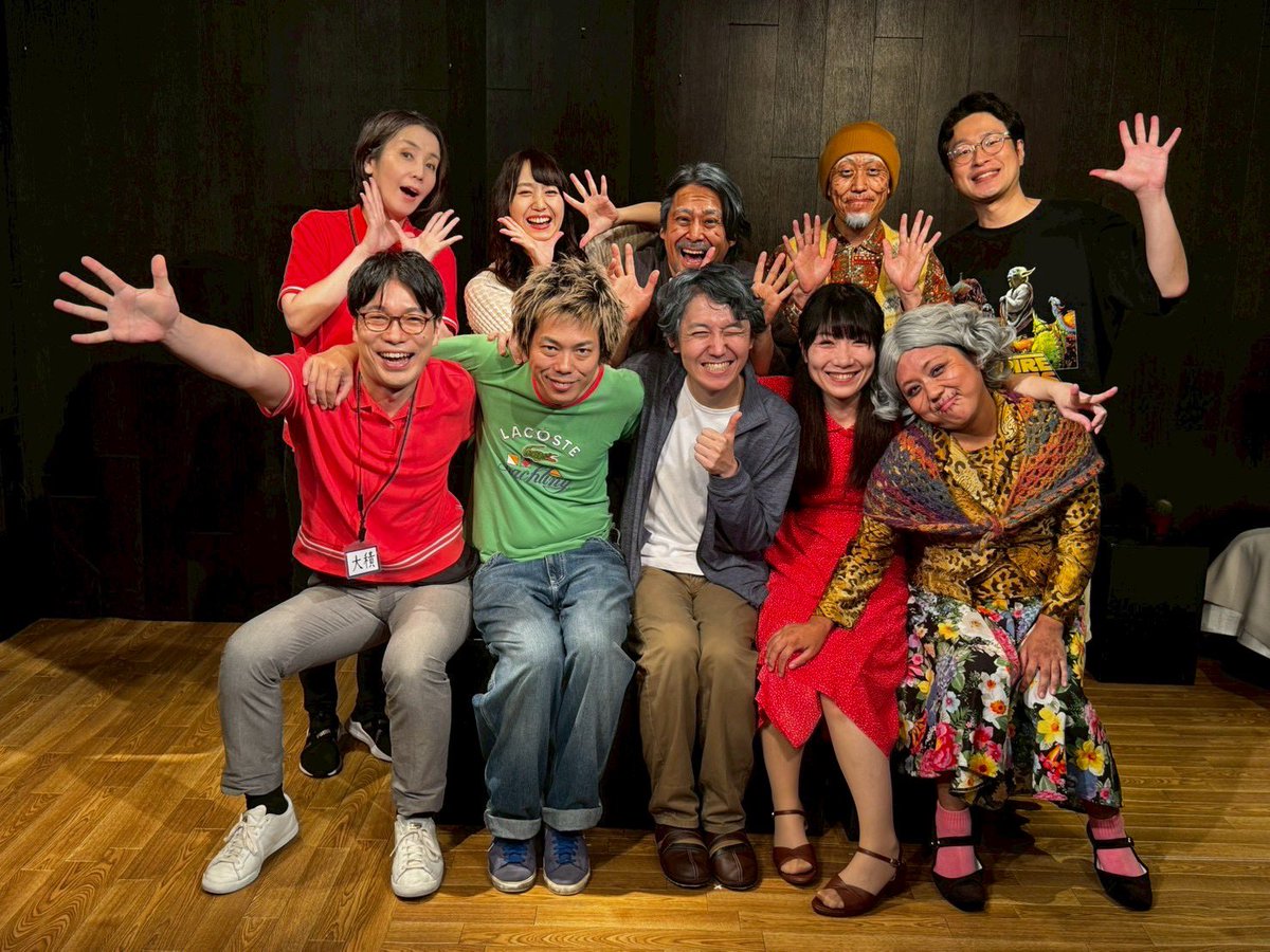 pmcguys's tweet photo. 2月の『SOY-SHOW』（写真：登紀子さん）から始まり

『Ｒ老人の終末の御予定』
『砂時計が落ちきる前に』

と、2025年も変わらぬご愛顧誠にありがとうございました‼️
また来年もよろしくね‼️良いお年を‼️🐔 https://t.co/FEXuMDP5bS