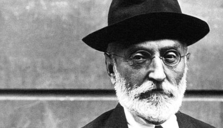 “Ognuno di noi quando pensa, ne abbia o no coscienza, lo voglia o non lo voglia, parte da quello che hanno pensato coloro che lo precedettero e che lo circondano. Il pensiero è un'eredità.”

Ricordando Miguel de Unamuno, morto il #31dicembre 1936.