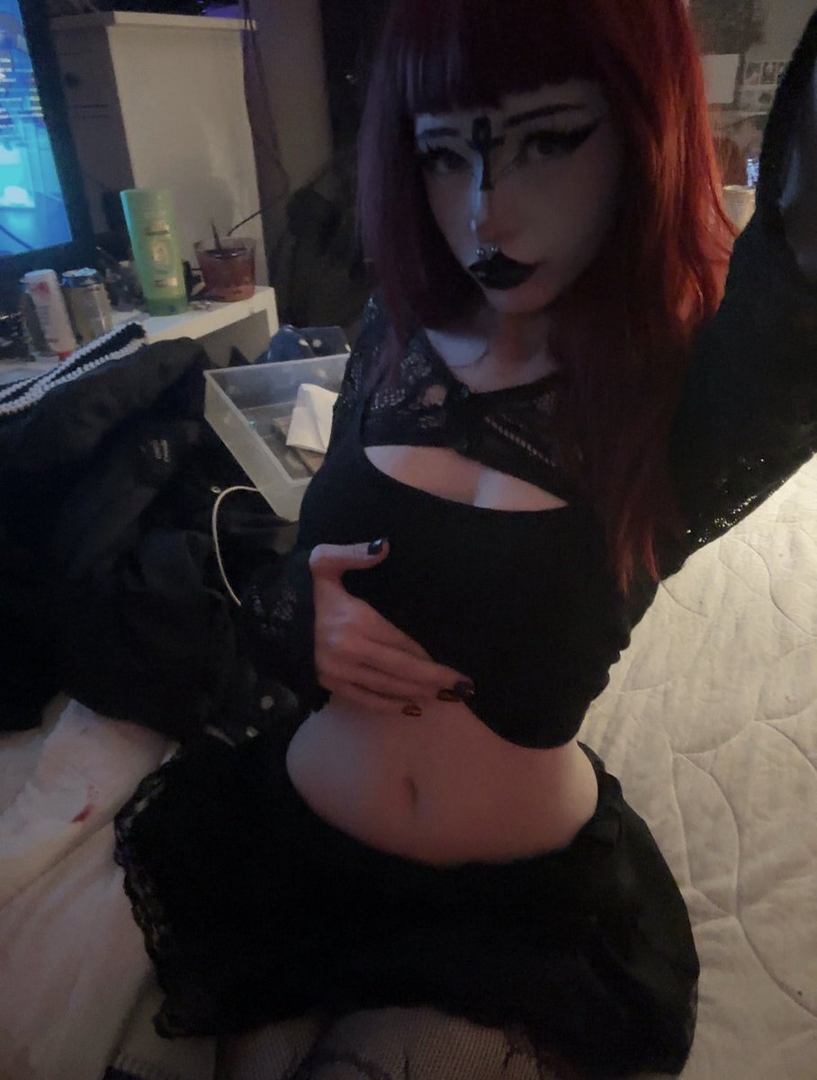 jestergrll's tweet image. fresh hairdye always makes me feel like a new woman