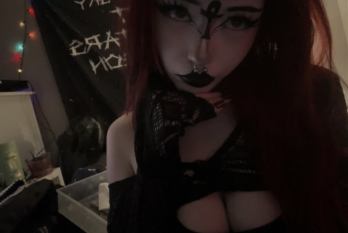 jestergrll's tweet image. fresh hairdye always makes me feel like a new woman