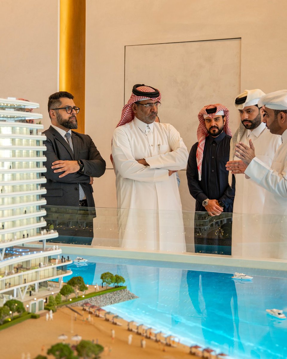 سعدنا بتوقيع اتفاقية تعاون استراتيجية بين الجزيرة للتمويل – تمويل وتعمير للمشاريع العقارية، وذلك في مقر تعمير الجديد في بوليفارد لوسيل.

وتهدف هذه الشراكة إلى تطوير حلول تمويل عقاري سكني متكاملة ومخصّصة لعملاء مشاريع تعمير، من خلال باقات تمويل مرنة وإجراءات مبسطة وخيارات سداد