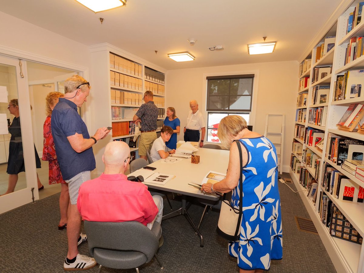 Wright in Chicago tweet media