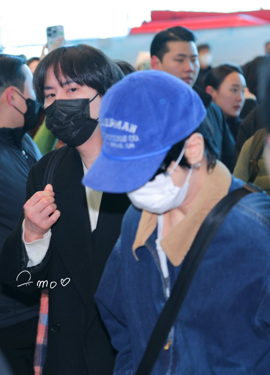 251231 ICN-SG✈️

明年見

<a href="/GaemGyu/">ChoKyuHyun</a> 
#규현 #kyuhyun
