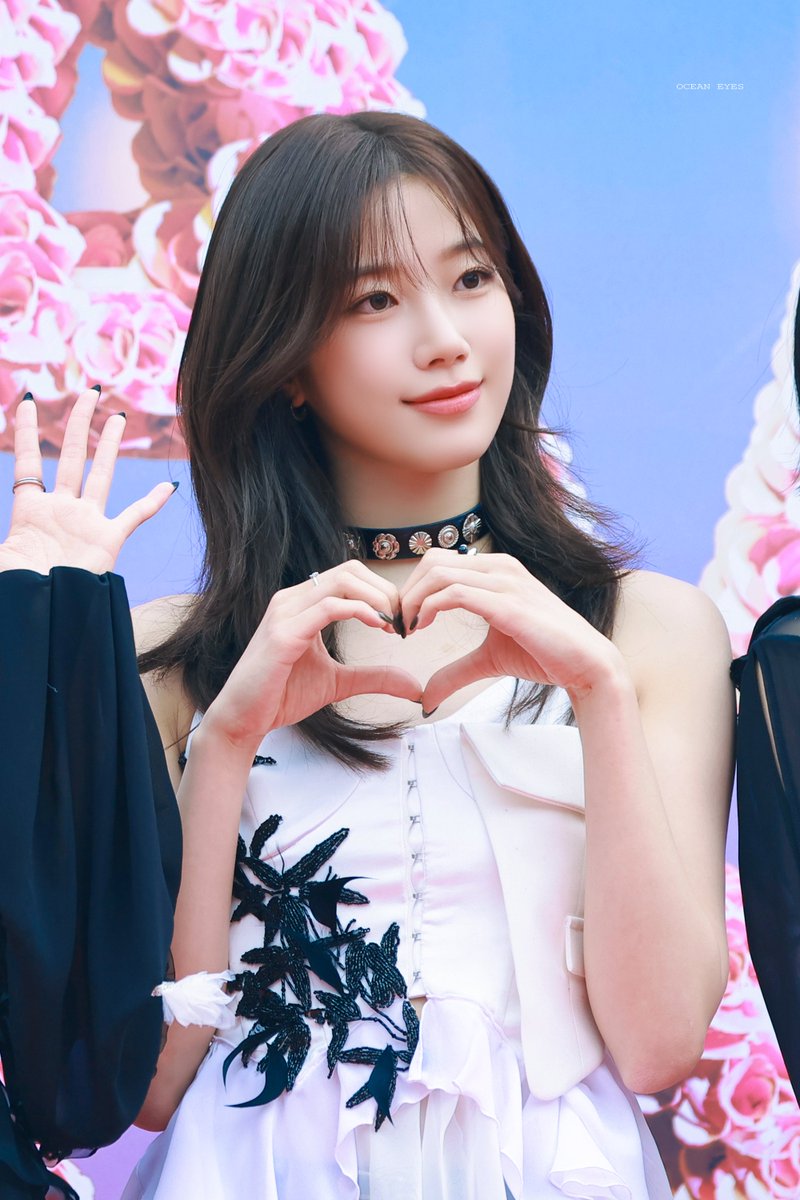 OCEAN EYES tweet media