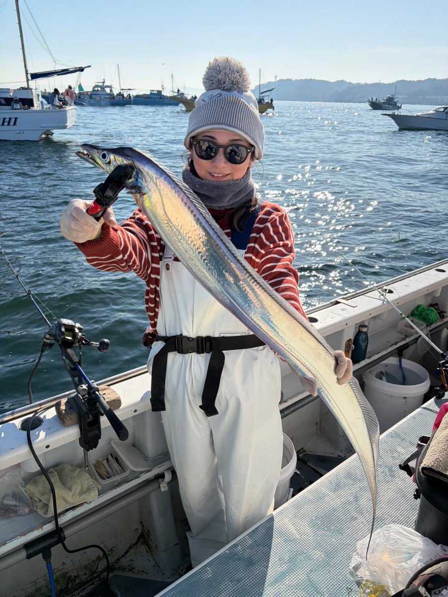 aicoco1226's tweet photo. 今年もたくさん釣りに行くことが出来ました！
釣り納めは米元さんでタチウオ🐉
竿頭頂きました🥰
ご一緒した方、船宿のみなさん、船長さん、応援してくださる方、感謝しています
来年もどうぞ宜しくお願い致します🤲 https://t.co/ocZJW4cgfX