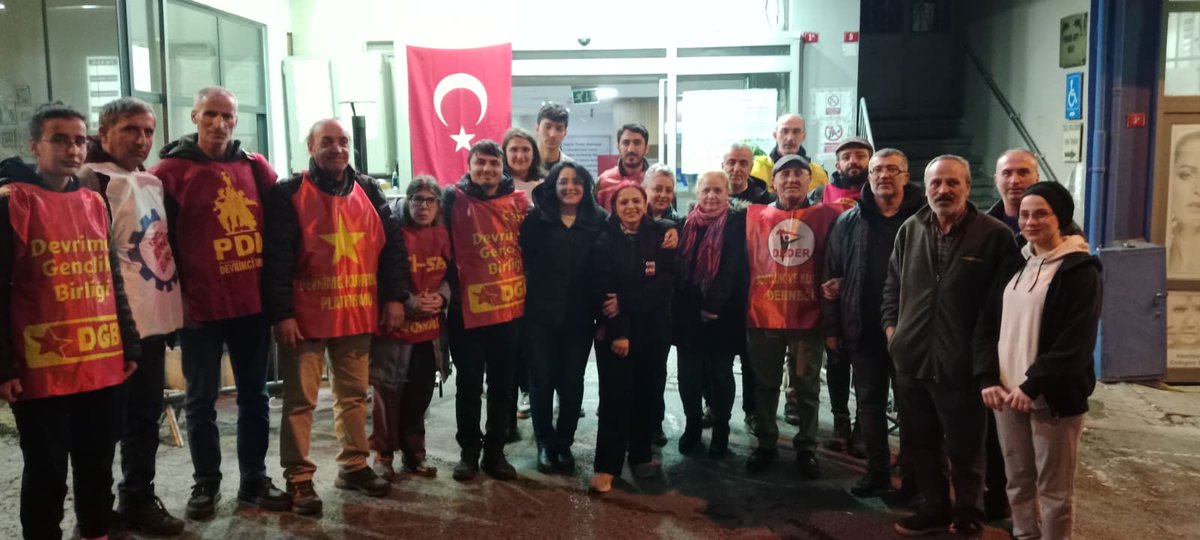✊Hakları Şafak Grubu tarafından gasp edilmek istenen Özel Okmeydanı Hastanesi sağlık emekçileri direnişlerinin 51.gününde kazandı.

➡️İşçilerin kıdem, ihbar, fazla mesai ve ödenmeyen maaşları dahil tüm hakları ödendi.

✊Direniş kazanır! 
<a href="/okmeydaniemekci/">Özel Okmeydanı Hastanesi</a>
#özelokmeydanıhastanesi