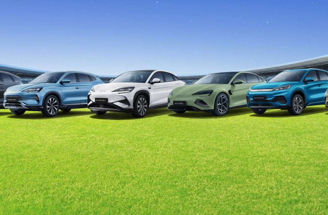 صادرات السيارات الكهربائية الصينية تقفز 87% والمكسيك تسجل نمواً خيالياً

بلغت صادرات السيارات الكهربائية الصينية خلال نوفمبر الماضي 199,836 سيارة، وسط اختراق تاريخي للأسواق الناشئة وتفوق تقني يتجاوز التحديات الجمركية الغربية. 

إقرأ التفاصيل: solarabic.com/%d8%a3%d8%ae%d…%