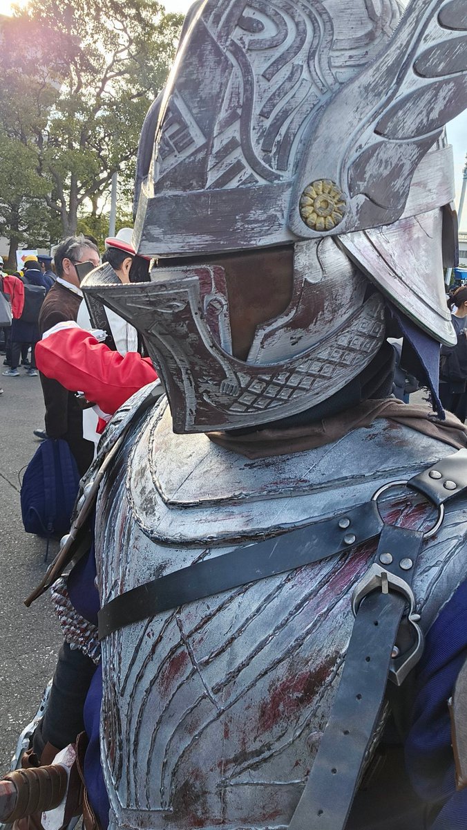 동쪽 코스프레 라운지로 이동!