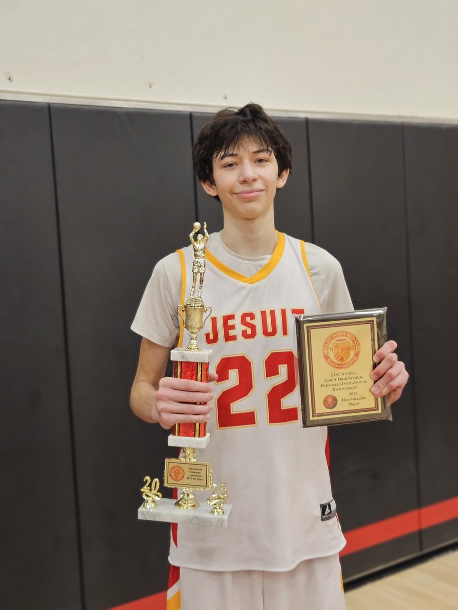 RedRaidersBBall's tweet photo. Congratulations to Coach harcos and the Jesuit frosh gold team for winning the Jesuit frosh invitational event. Jacob Tovar took home mvp honors. https://t.co/RHUeZivVu4