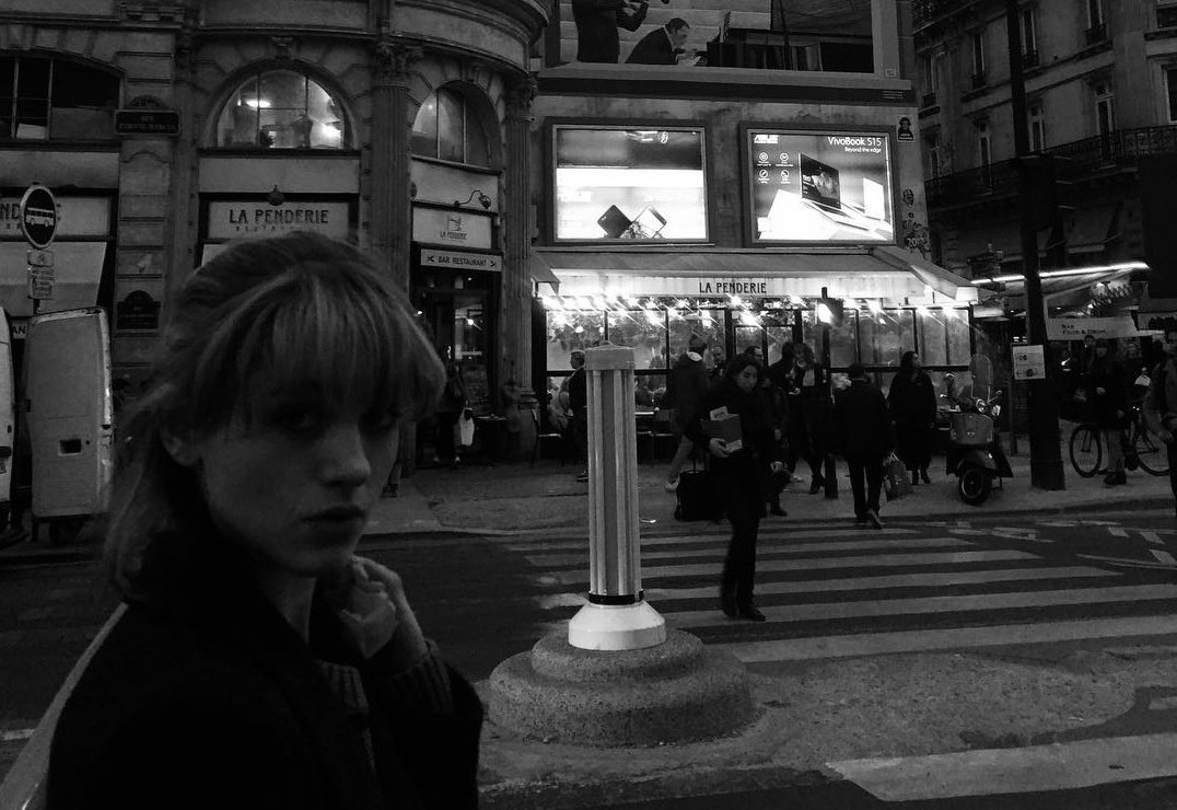 nancewheelers_'s tweet image. natalia dyer on charlie heaton's instagram is such a vibe