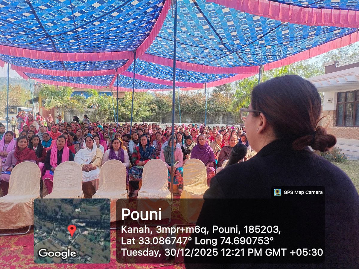 ALCreasi's tweet photo. Labour Dept Reasi organized an IEC awareness camp on 30/12/2025 at Pouni for SHG women on Labour Code reforms for unorganised workers and #PMSYM. Over 200 women participated actively with a positive response. #WomenEmpowerment #SHG #LabourReforms 
@diprjk https://t.co/8PS49S6Vcd