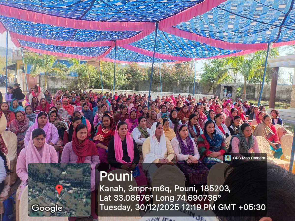 ALCreasi's tweet photo. Labour Dept Reasi organized an IEC awareness camp on 30/12/2025 at Pouni for SHG women on Labour Code reforms for unorganised workers and #PMSYM. Over 200 women participated actively with a positive response. #WomenEmpowerment #SHG #LabourReforms 
@diprjk https://t.co/8PS49S6Vcd