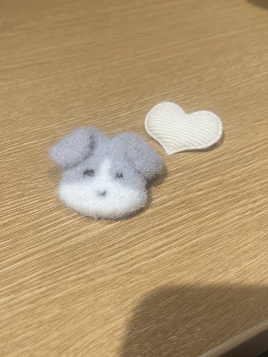 OxO_aro's tweet photo. くるとんくんラストライブ🐶付けてた✌️
まろぴとおそろい✌️
しゃしんはない https://t.co/DTLVmioviW