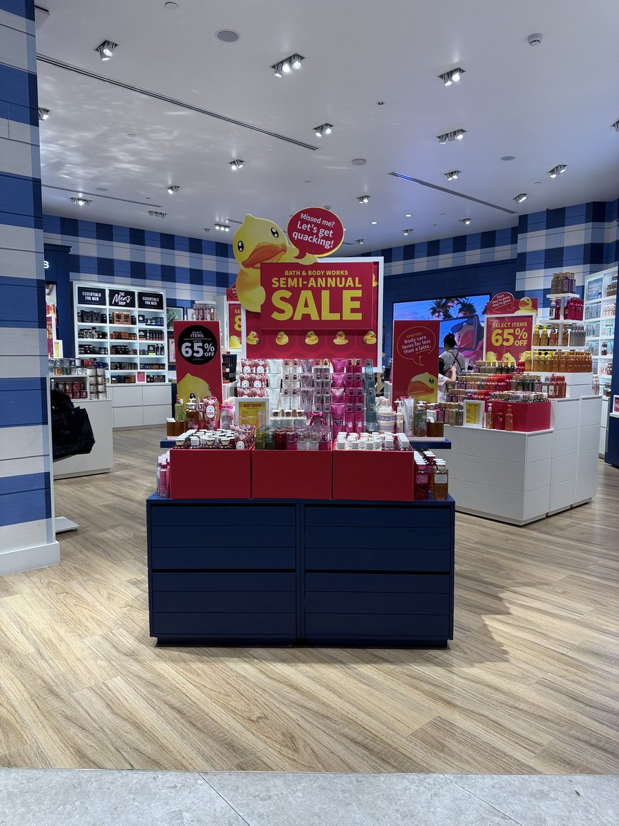 mm store tweet media