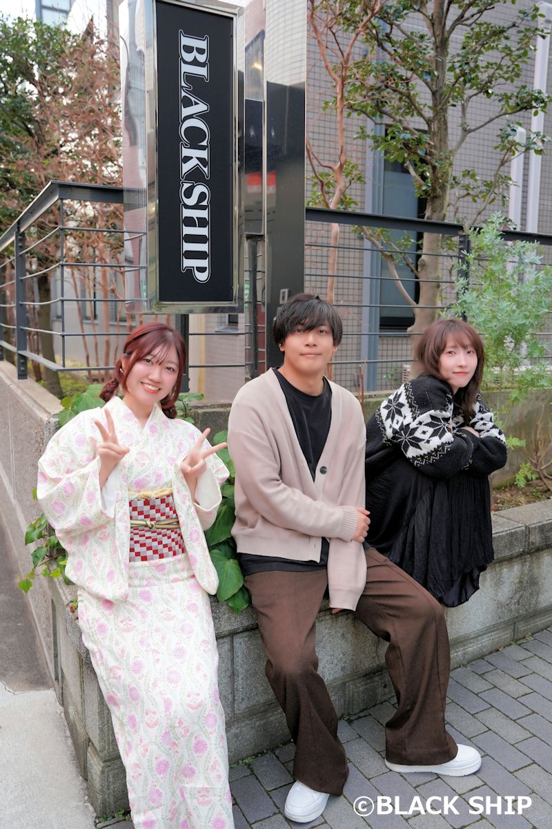 2025年も残りあと🕙9時間🕙

今年も応援いただき、ありがとうございました❗
2026年もどうぞよろしくお願いいたします🎵

何か家族写真見たいですね😊
実は同期だったりします🎶

-Ayano Hamaguchi-PROFILE🌸
blackship.jp/female/ayanoha…

-Takara Inoue-PROFILE✨
blackship.jp/male/takaraino…

-Aoi