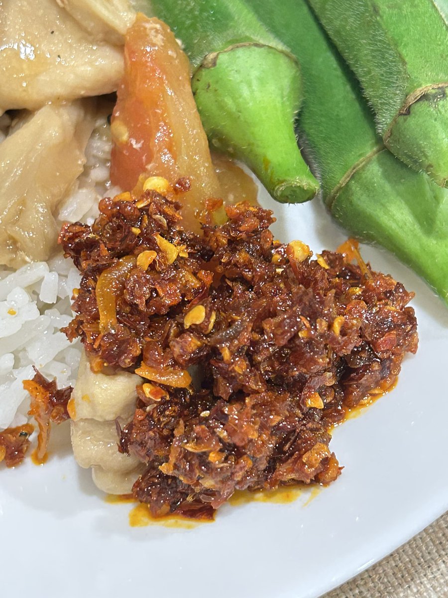 Ejen Pja tweet media