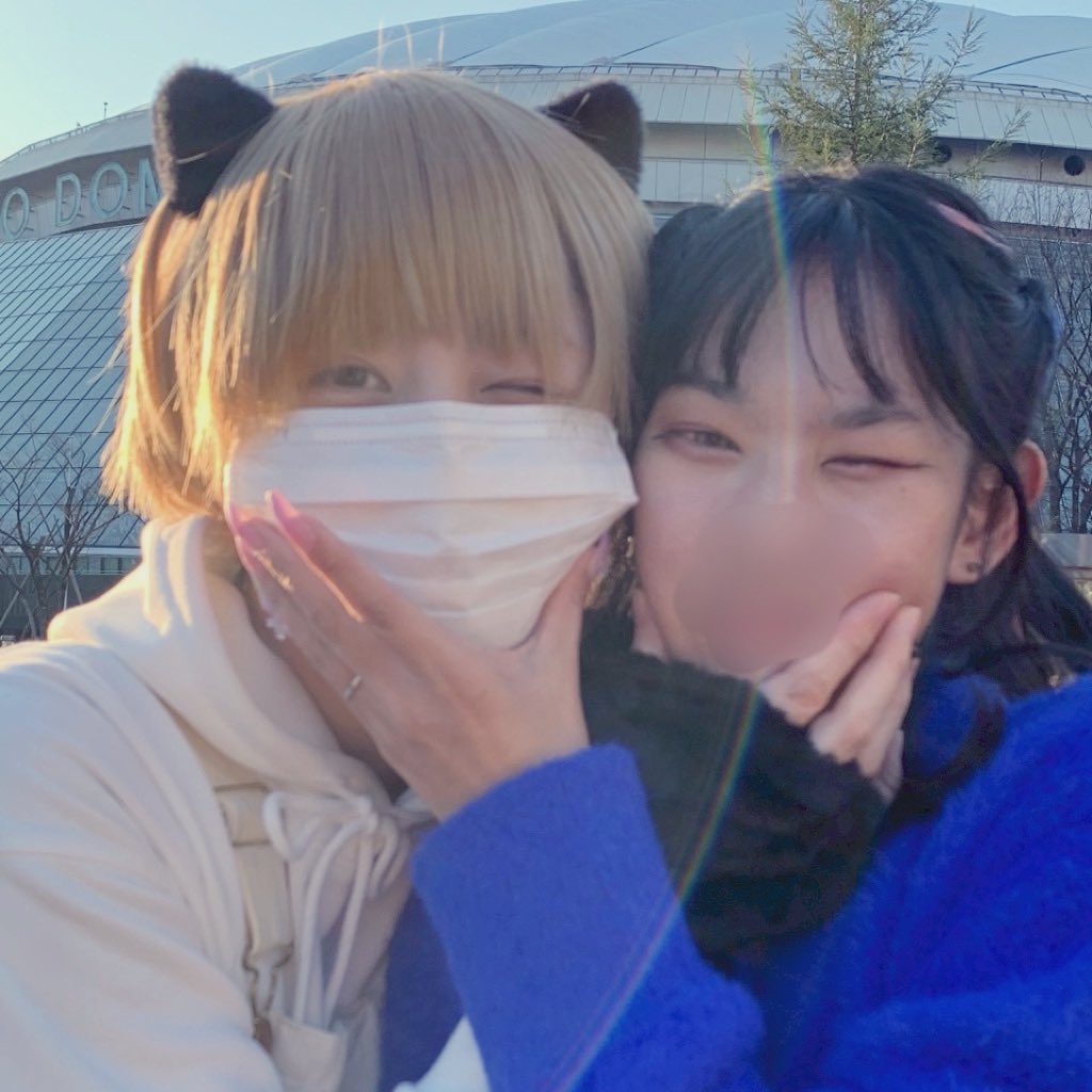 うあちゃまとウィンクするの同じ方向でウィンクしてる！！
なかよち♡
なかよち夫婦だね♡
みみの可愛くってかっこいい旦那ちゃま♡
<a href="/ua_pyons/">兎空</a> #うあぴょんず #うあみみ夫婦 #うあみみ