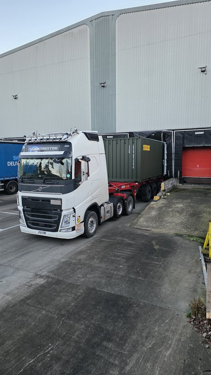 RetroRobV12's tweet image. Last delivery of the year!