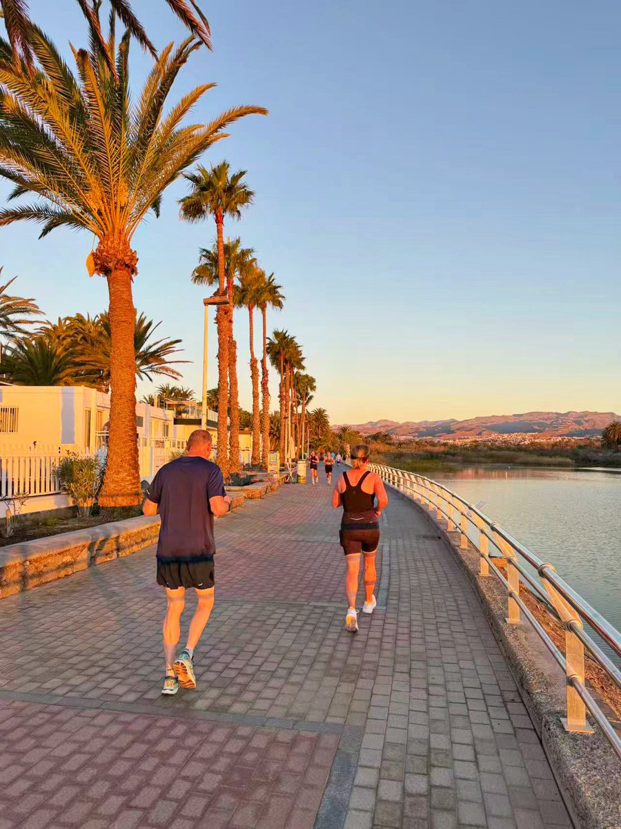 mycanaryislands's tweet photo. !Buenos días desde Maspalomas!
#sunrise #wednesday #beach #lacharca #mycanaryislands #playa #miercoles #maspalomas #grancanaria #canarias #españa #newyear2026 #newyear #fblifestylechallenge #fblifestyle https://t.co/L8WWMA1Eay