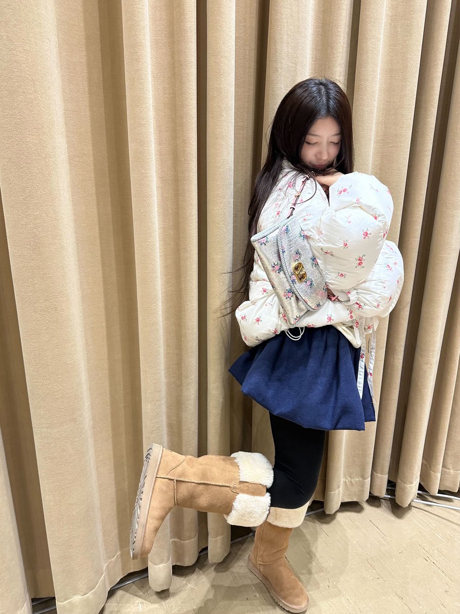 연말 모오티디~

#MOKA #모카 #ILLIT #아일릿